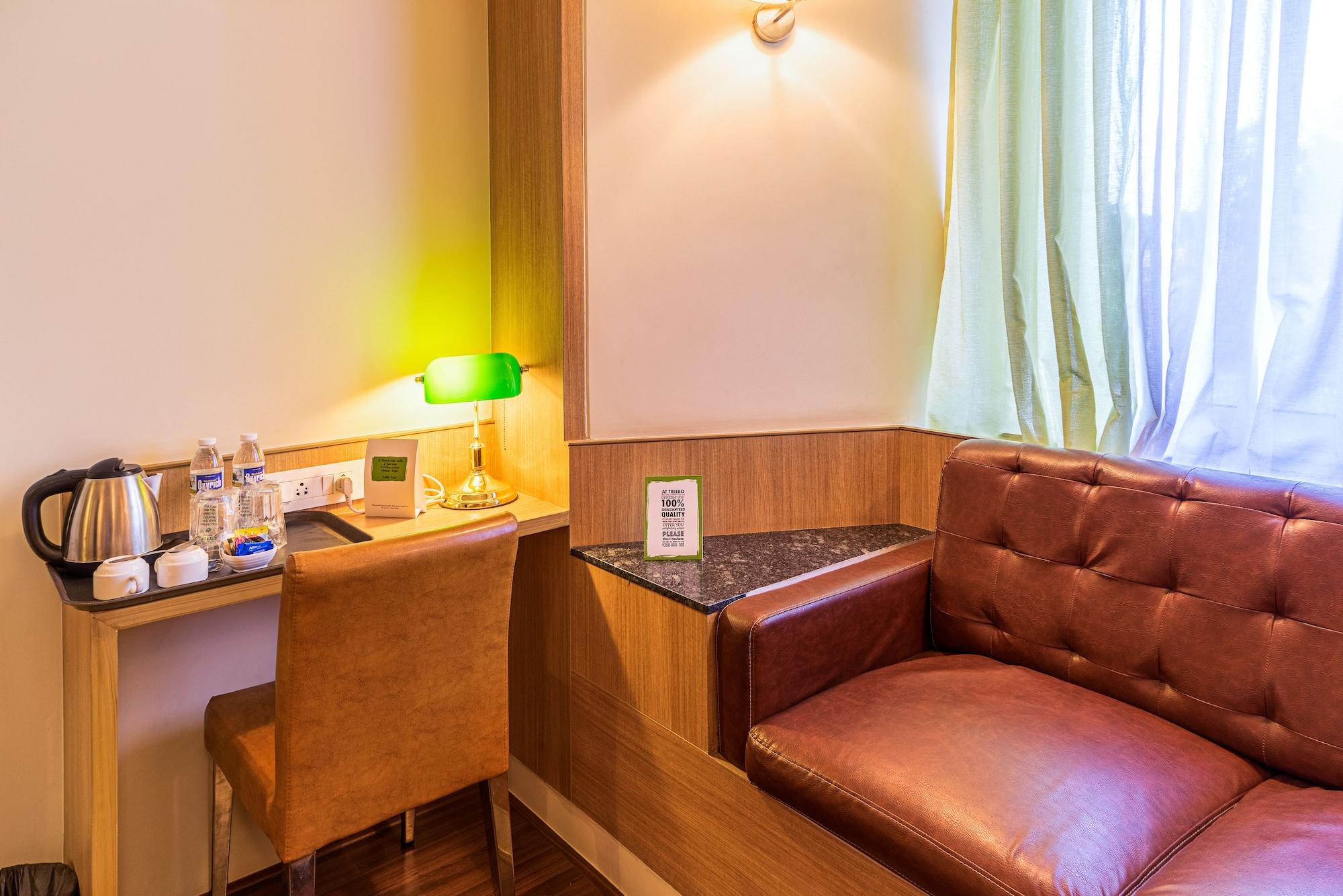 ทรีโบ ทริสต์ แกรนด์ เอมเมอรัลด์ Hotel Pimpri-Chinchwad ภายนอก รูปภาพ