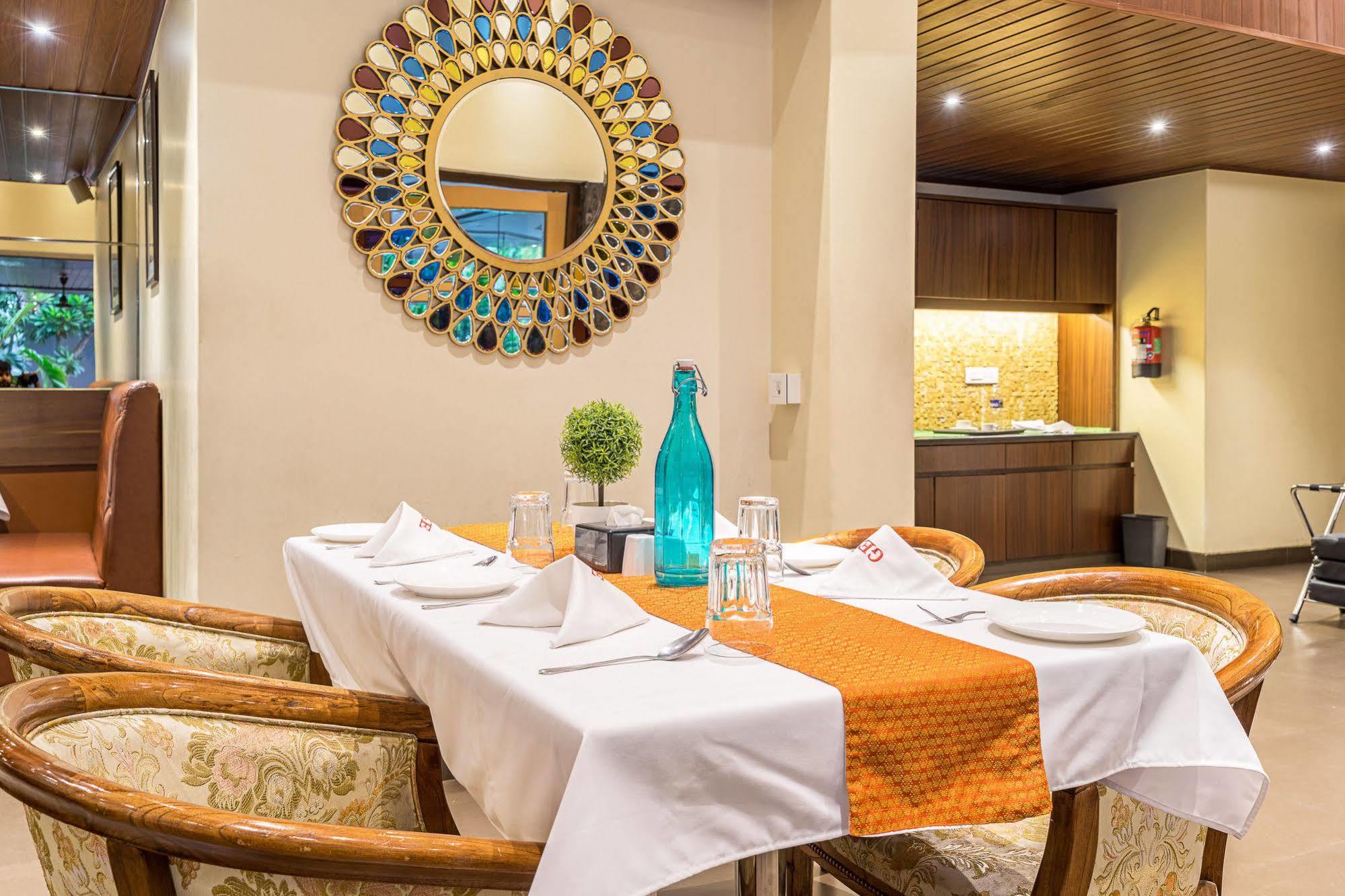 ทรีโบ ทริสต์ แกรนด์ เอมเมอรัลด์ Hotel Pimpri-Chinchwad ภายนอก รูปภาพ