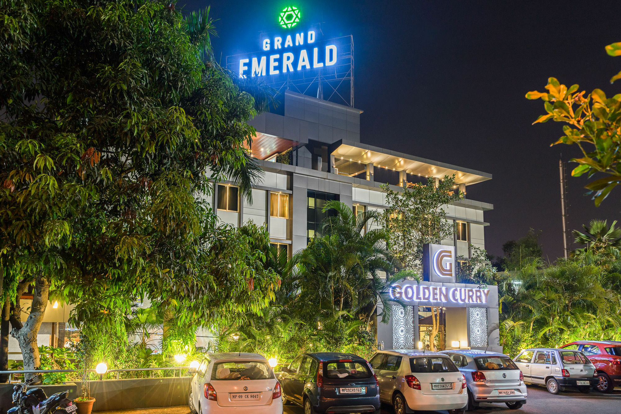 ทรีโบ ทริสต์ แกรนด์ เอมเมอรัลด์ Hotel Pimpri-Chinchwad ภายนอก รูปภาพ